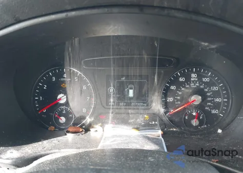 2017 Kia Sorento 2.4L L z USA, uszkodzony, nr VIN 5XYPG4A3XHG260440